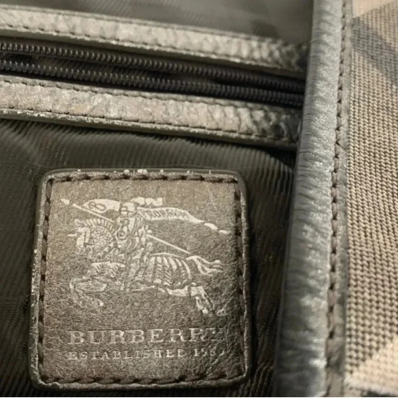 Burberry shimmer check Byron tote handbag - Picture 9 of 15